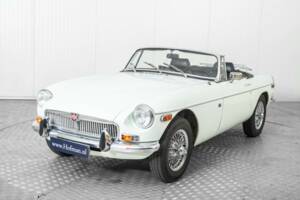 Bild 17/50 von MG MGB (1975)