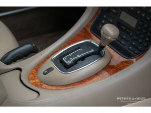 Bild 27/32 von Jaguar XJ 8 Executive (1998)
