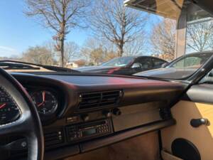 Bild 18/28 von Porsche 911 Carrera 3.2 (1989)