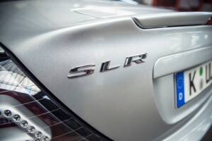 Image 35/61 of Mercedes-Benz SLR McLaren (2004)