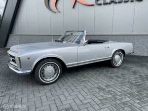 Imagen 3/6 de Mercedes-Benz 280 SL (1968)