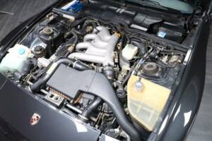 Bild 27/30 von Porsche 944 Turbo (1991)