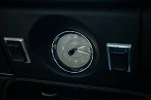 Image 16/43 de Aston Martin V8 (1974)