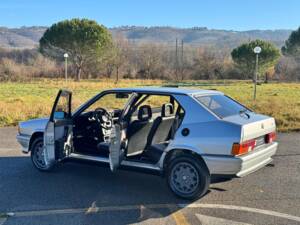 Image 15/48 of Alfa Romeo 33 - 1.5 QV (1985)