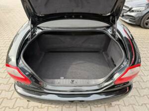 Image 20/34 of Jaguar XK8 4.0 (1997)