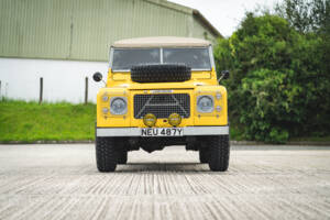 Image 17/98 of Land Rover 109 (1983)