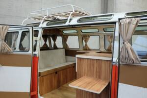 Bild 21/24 von Volkswagen T1 Brasil 1.6 (1975)