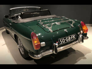 Image 10/40 of MG MGB (1974)