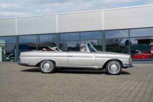 Image 5/30 of Mercedes-Benz 280 SE 3,5 (1969)
