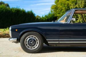 Image 18/50 de Mercedes-Benz 280 SL (1969)