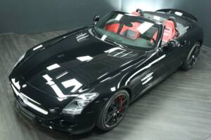 Image 9/30 of Mercedes-Benz SLS AMG Roadster (2012)