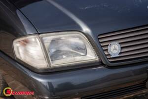 Image 7/18 of Mercedes-Benz 500 SL (1992)