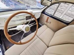 Bild 10/13 von Peugeot 203 (1952)