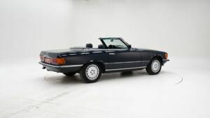 Image 2/15 de Mercedes-Benz 280 SL (1980)