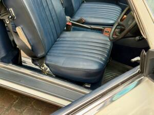 Image 26/50 of Mercedes-Benz 280 SL (1984)
