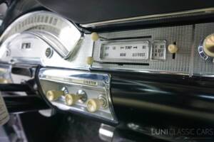 Image 46/77 of Ford Fairlane 500 Club Victoria (1958)