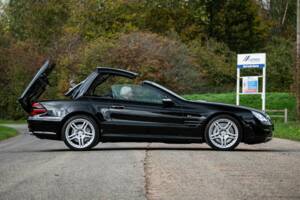Bild 16/50 von Mercedes-Benz SL 55 AMG (2004)