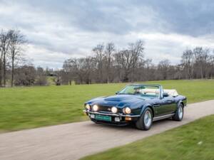 Image 56/57 de Aston Martin V8 Vantage Volante (1989)