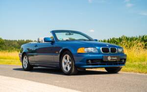 Image 3/31 of BMW 325Ci (2001)