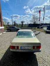 Bild 49/65 von Mercedes-Benz 380 SEC (1983)