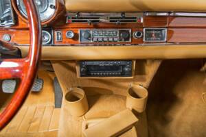 Imagen 24/34 de Mercedes-Benz 280 SE 3,5 (1969)
