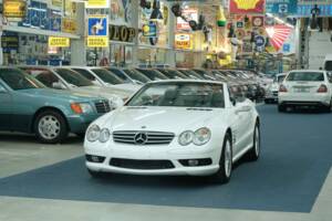 Image 13/50 of Mercedes-Benz SL 55 AMG (2003)