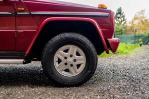 Image 12/32 of Mercedes-Benz 300 GD (kurz) (1992)