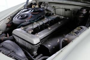 Image 32/48 of Alfa Romeo 2600 Berlina (1962)