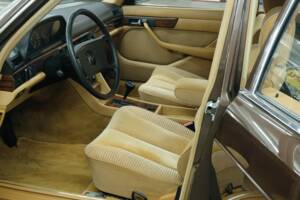 Bild 34/50 von Mercedes-Benz 280 SEL (1983)