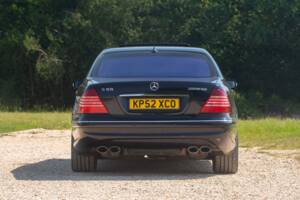 Immagine 27/50 di Mercedes-Benz S 55 AMG (2002)