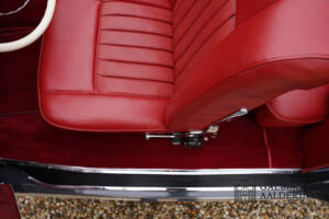 Imagen 28/50 de Mercedes-Benz 220 SE Cabriolet (1960)