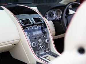 Afbeelding 47/81 van Aston Martin DB 9 Volante (2015)