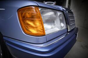 Image 24/100 of Mercedes-Benz 230 TE (1990)