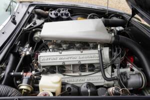 Bild 33/50 von Aston Martin V8 Volante (1982)