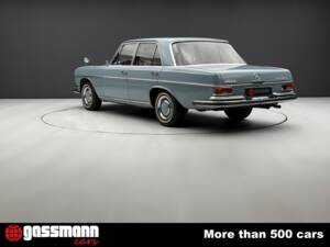 Image 8/15 of Mercedes-Benz 250 S (1966)