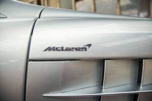 Image 38/61 of Mercedes-Benz SLR McLaren (2004)