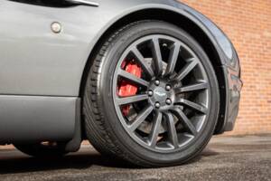 Image 9/30 of Aston Martin V12 Vanquish (2002)
