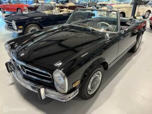 Image 7/19 of Mercedes-Benz 280 SL (1968)
