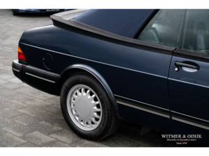 Image 22/32 of Saab 900 Turbo (1992)