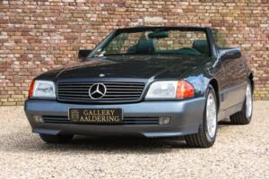 Image 13/50 of Mercedes-Benz 500 SL (1992)