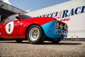 Imagen 76/81 de Alfa Romeo 1750 GT Veloce (1968)