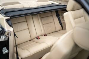 Image 53/83 de Mercedes-Benz E 220 (1996)