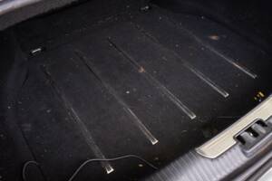 Image 19/50 of Jaguar XJ 5.0 (2011)