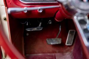 Image 41/50 of Ford Mustang 200 (1966)