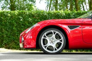 Image 2/50 of Alfa Romeo 8C Spider (2010)