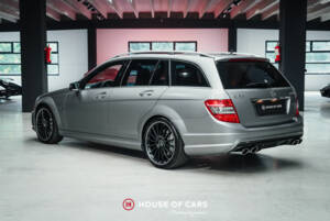Afbeelding 9/24 van Mercedes-Benz C 63 AMG T (2010)