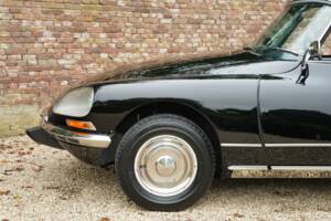 Image 40/50 of Citroën DS 23 Injection (1973)