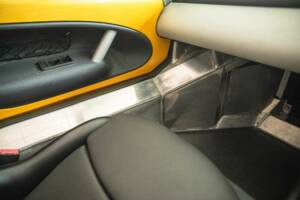Image 23/34 of Renault Sport Spider (1998)