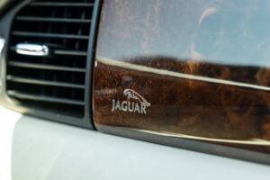 Image 7/43 of Jaguar XJR (2003)