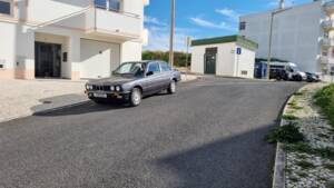 Image 43/100 of BMW 323i (1984)